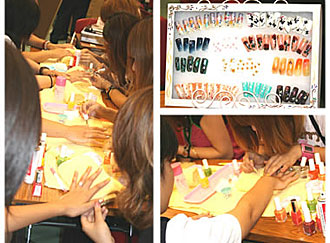 ネイル・メイク系専門学校のブース